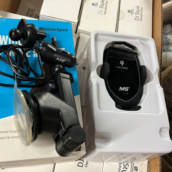 Wireless phone mount - Picture 4 of 4